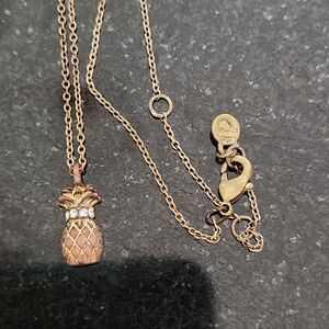 Vintage Gold Pineapple Pendant Necklace